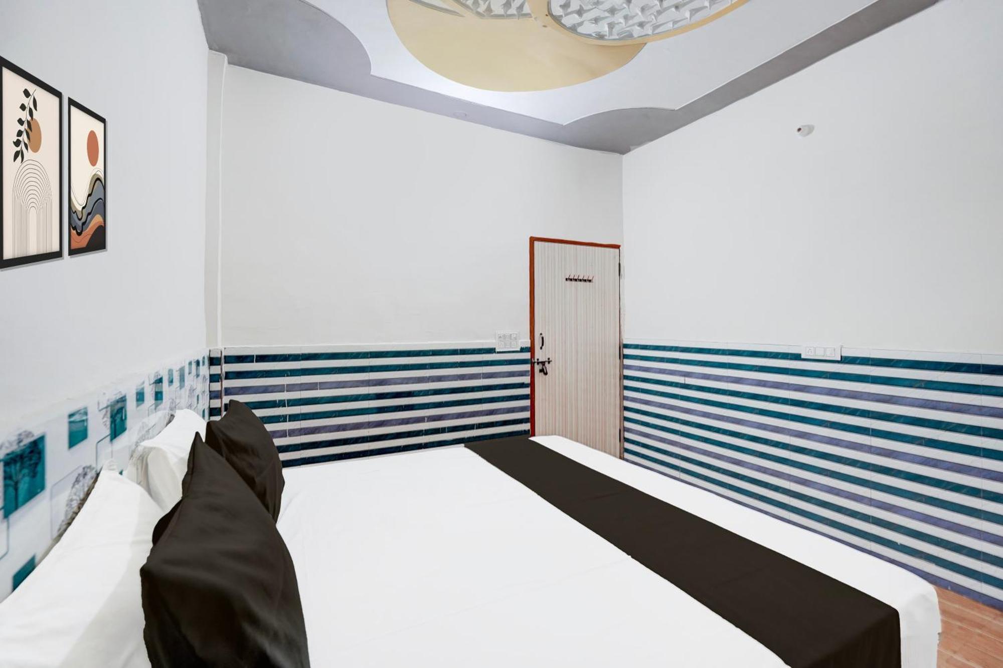 Hotel O Golden Bird Νόιντα Εξωτερικό φωτογραφία